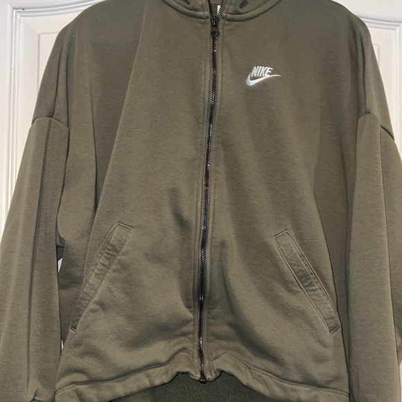 Nike Olive Green Zip-Up Jacket - Picture 2 of 8